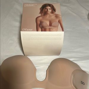 Voluptuous U Plunge Bra in Nude